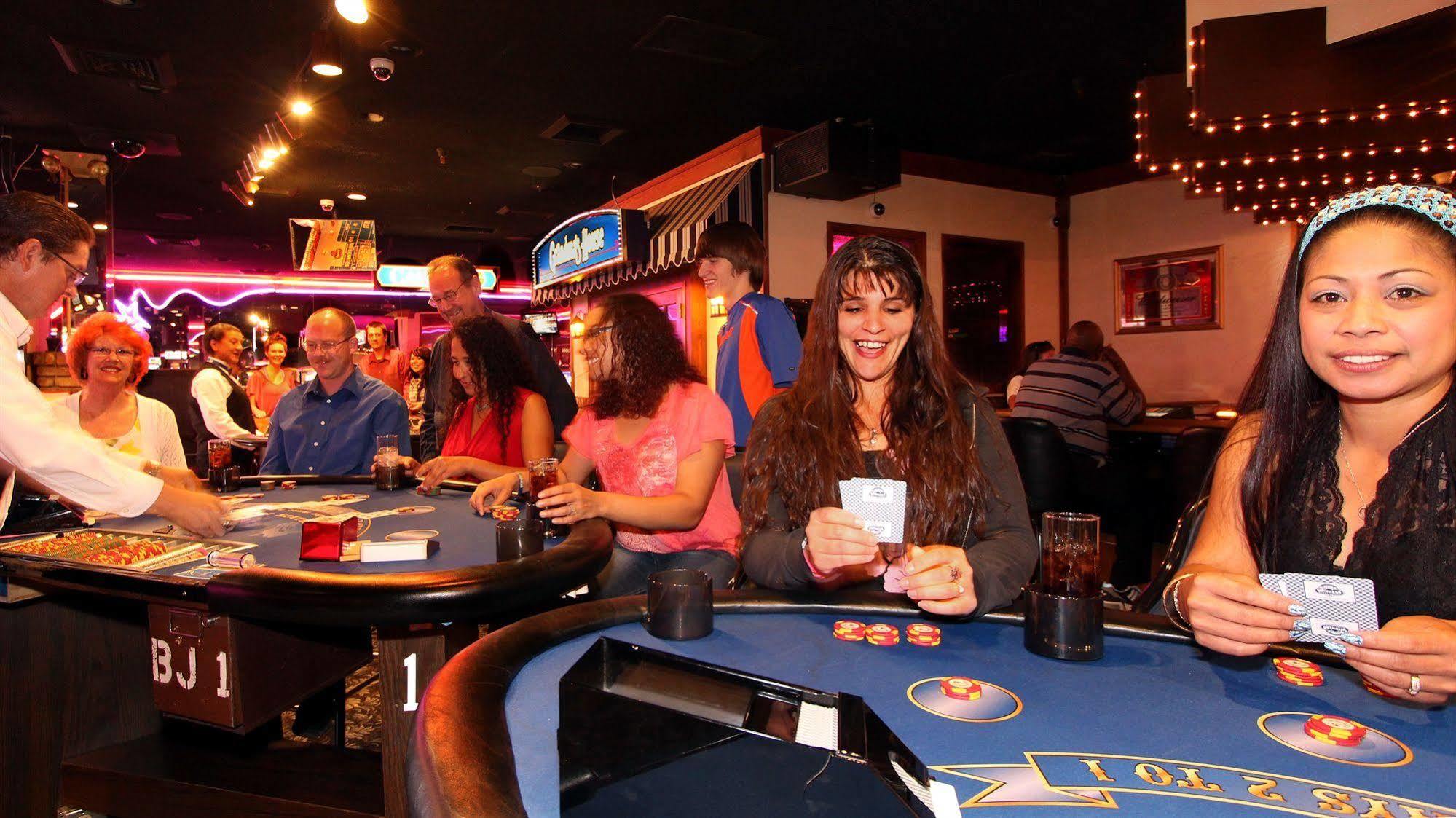 Winners Inn Casino Уинемюка Екстериор снимка